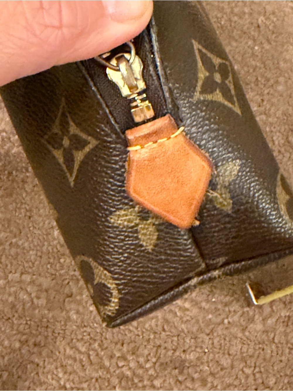 Authentic Louis Vuitton Monogram Canvas Cosmetic Pouch - Picture 2 of 8